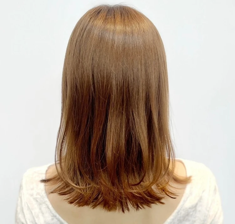 30代　髪型・ミディアムのバック