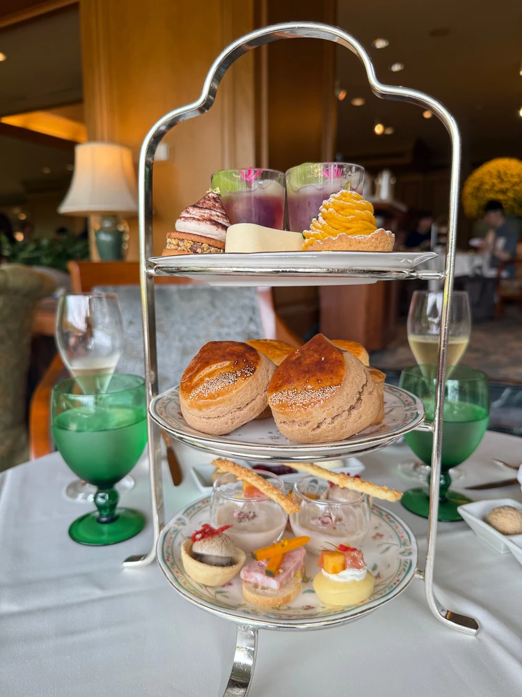 栗やかぼちゃ、ぶどう、りんごが並ぶ秋限定のハーベストアフタヌーンティー