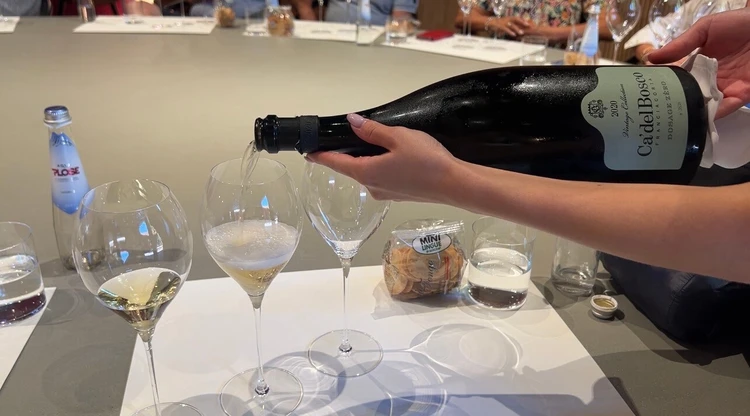 一生に一度は訪れたい。イタリアワインの贅沢旅【泡の名地へ】_12