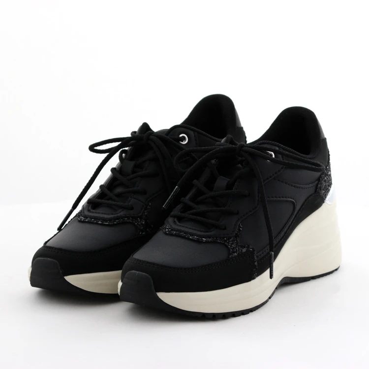 HIMIKO　美脚ヒールアップスニーカー　ブラック