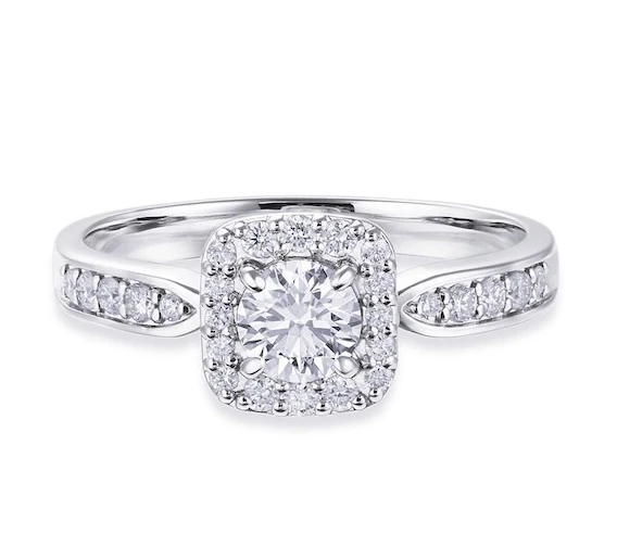 『ジュエリーツツミ』のエンゲージリング