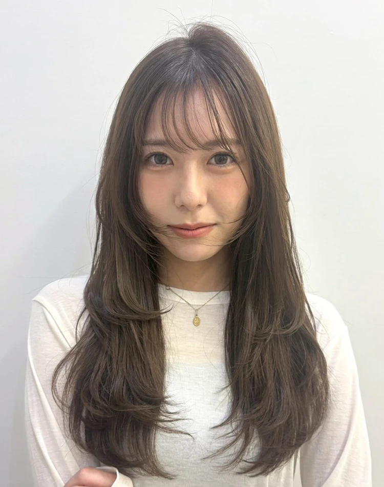 30代 髪型 ロングの正面