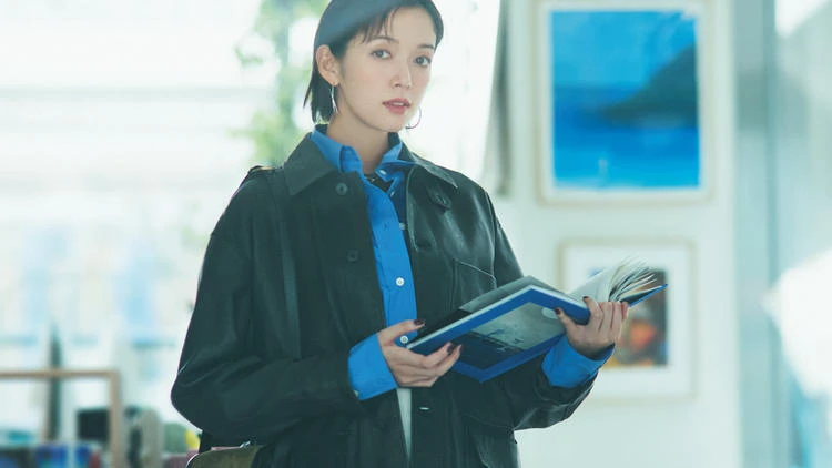 今年買うなら、薄手&オーバーサイズのゆったり「レザーブルゾン」を!重ねやすいから冬まで大活躍