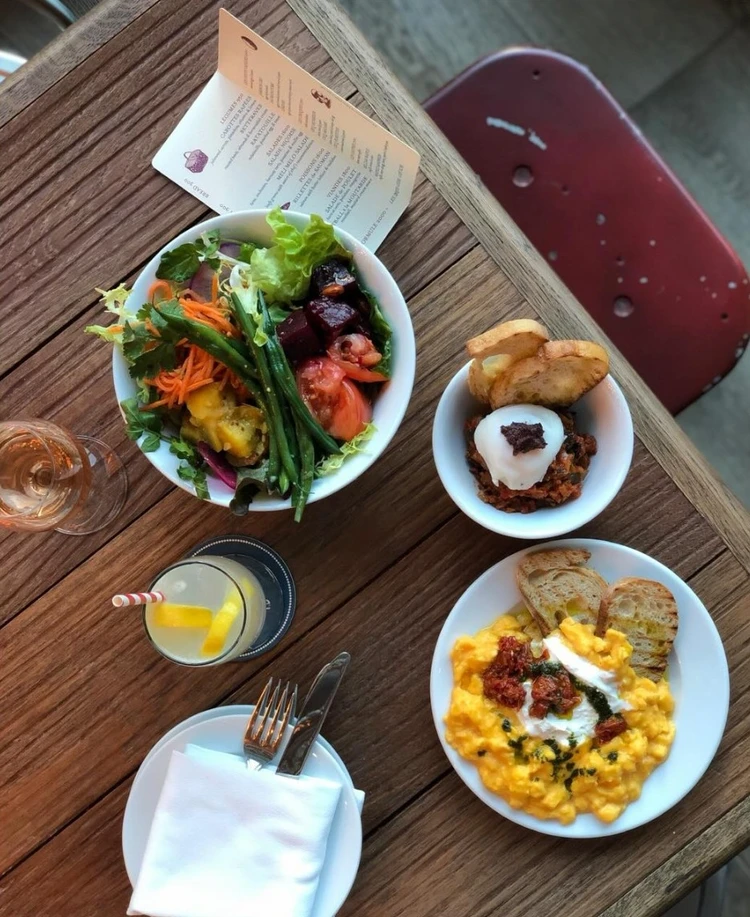 【おすすめカフェ】日比谷のBuvette Tokyoへ。テラス席で味わう大満足のブランチを紹介_2
