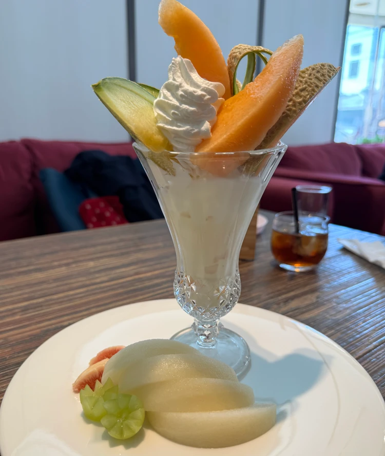 メロンパフェ