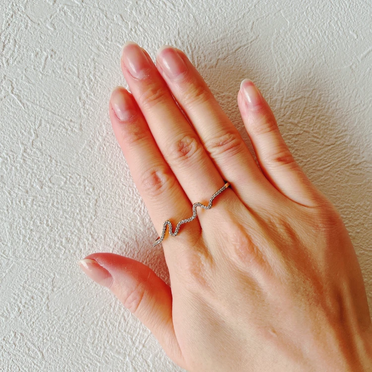 ödül(オジュール)のリング「モアサナイト:handwritten double finger ring」