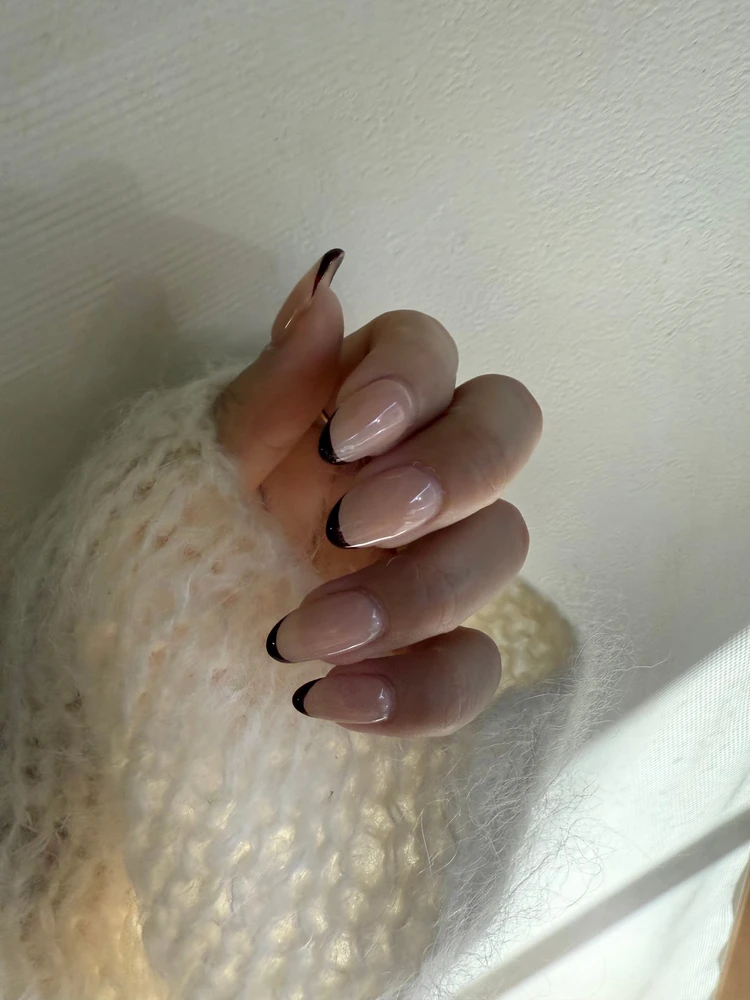 【冬の推しネイル】細フレンチでシンプル可愛いが気分_1_2