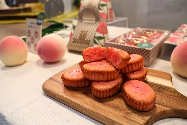 春を彩る"山梨スイーツ"！桃＆マスカットの新作焼き菓子がまるでもぎたて果実で凄い。_3