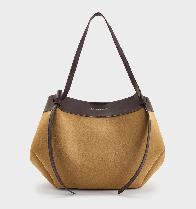 チャールズ＆キース　カルラ キャンバストートバッグ　サハラサンド