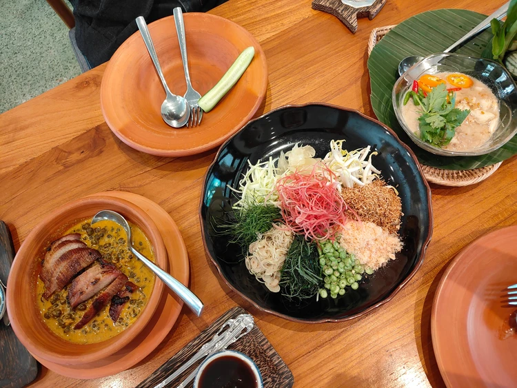 タイ　バンコク　レストラン　プリック・ユアック　ランチ