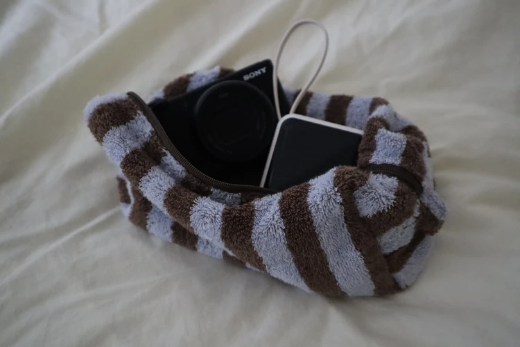 3COINS　3coins スリーコインズ　スリコ　雑貨　30代　2児　ママ　おすすめ　買ってよかった　一押し　商品　ポーチ