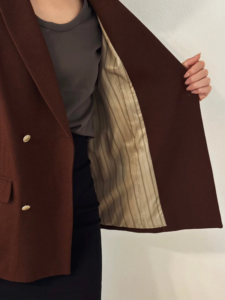 秋のブラウンコーデ2選｜気分で選ぶ“きれいめ”と“カジュアル”休日コーデ_4_2