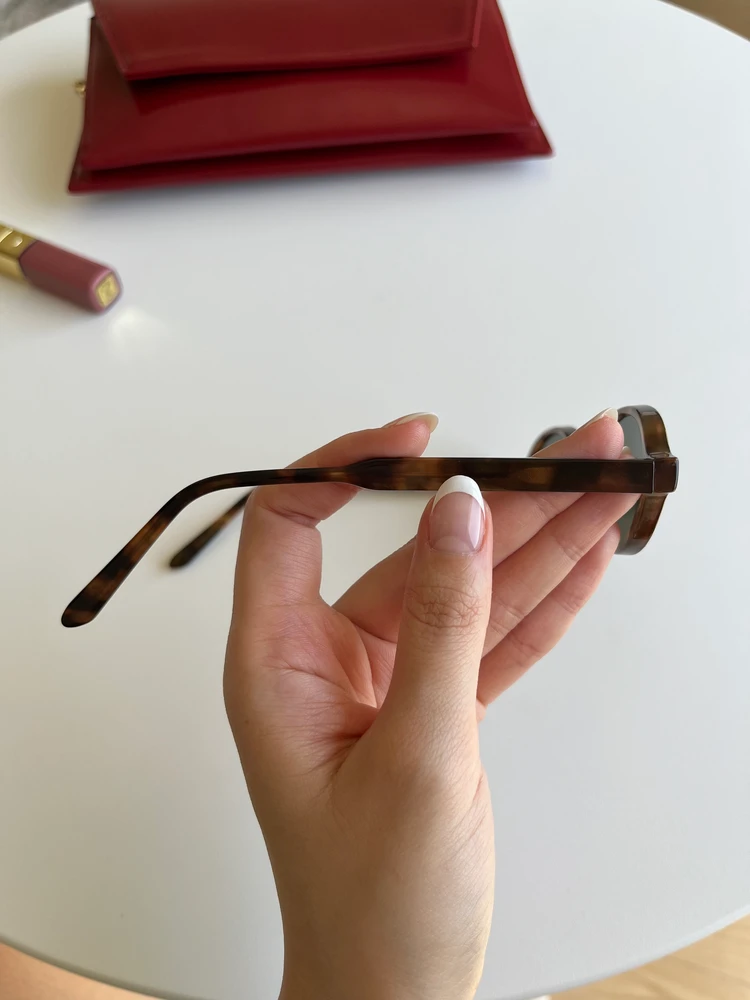 プチプラで挑戦しやすい◎H&Mのオーバルサングラスを使った2コーデ_2