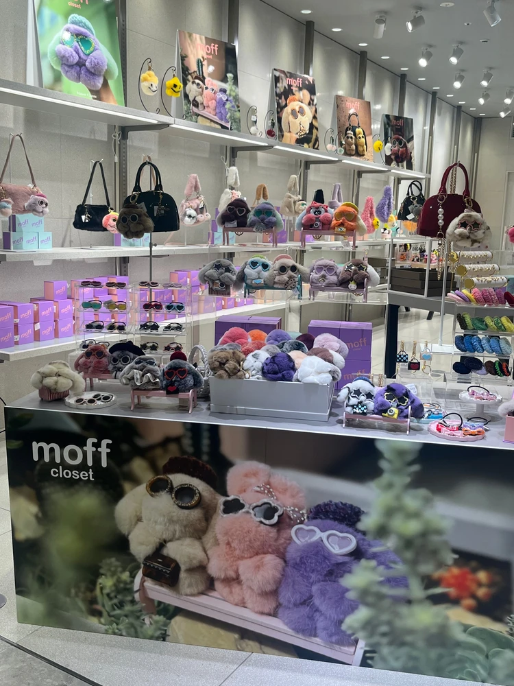 【お気に入りバッグ＆チャーム】上品さと可愛らしさをひとさじ。FENDI×Floats!の相愛コンビ♡#ファッション部_4_1