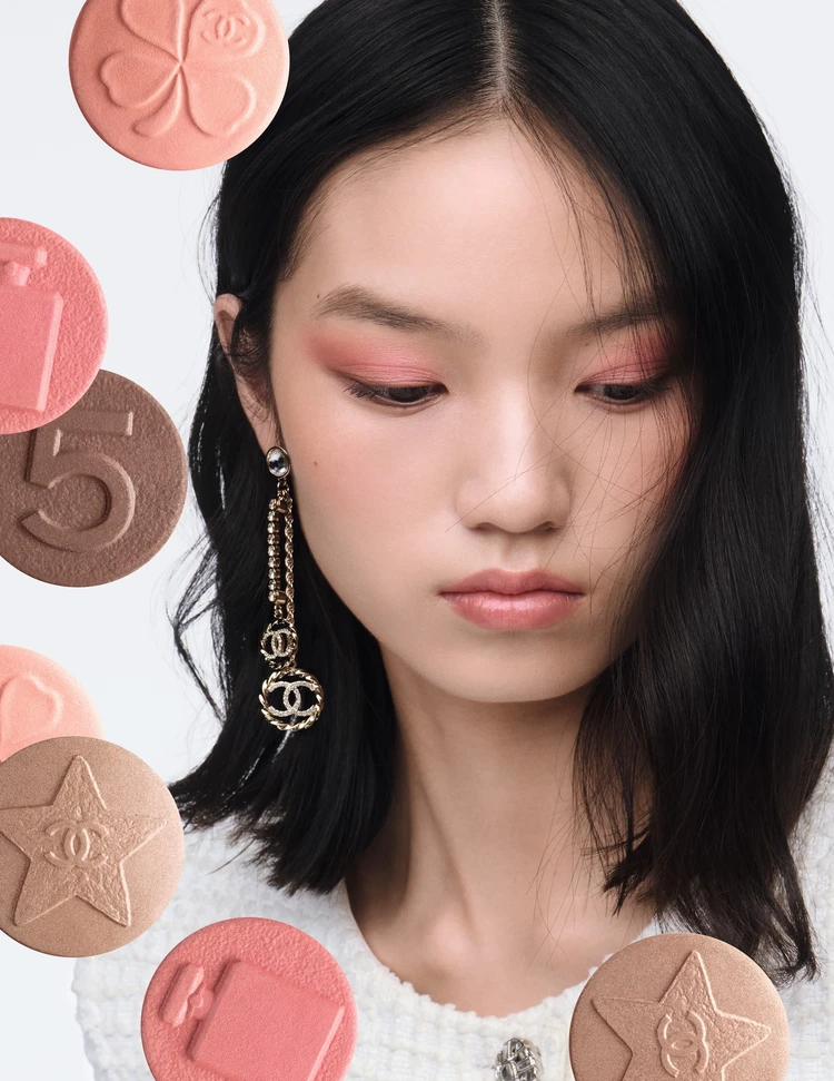 シャネル】限定アイパレット「レ キャトル オンブル」4品（写真