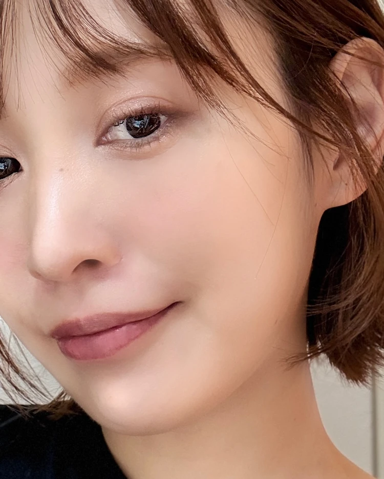 【ケイト ザ アイカラー】デパコス級ハイライトが770円！立体感がでてギラギラしないハイライトパウダー_4_2