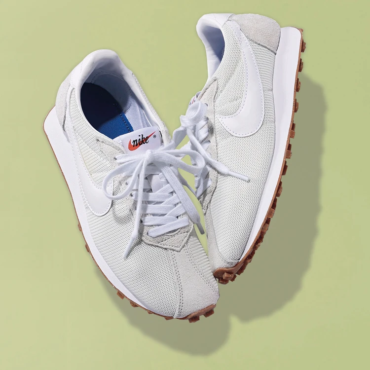 NIKE(ナイキ)の洗練ホワイトスニーカー