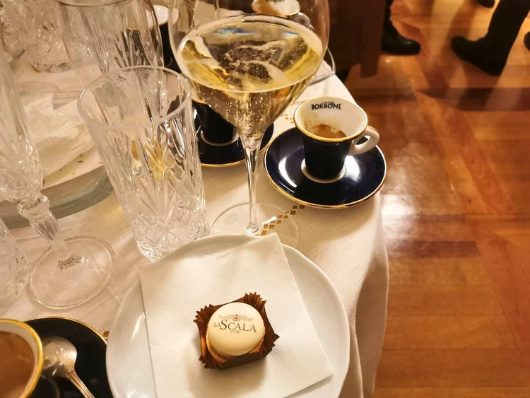 夢のスカラ座デビュー！【Q&A】完全攻略リスト：見どころ、ドレスコードからチケット取得まで【保存版】_7