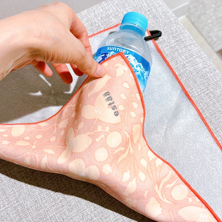 今話題の包むだけでポーチになるエスタ(estaa)の吸水タオル型の傘袋が便利!_3_2