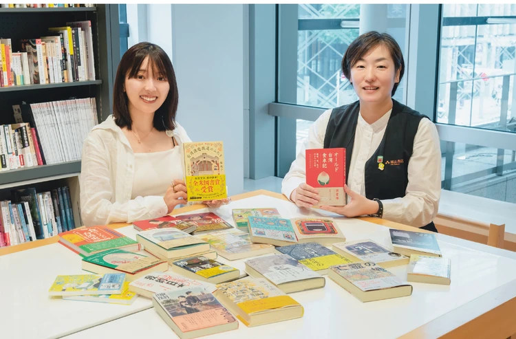 （左）文芸評論家・三宅香帆さん（右）誠品生活日本橋 書店員・村田朋美さん