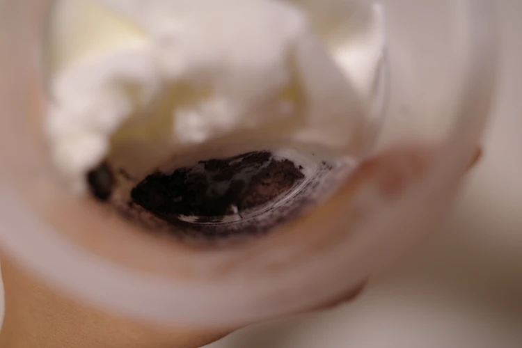 チョコミント アイス 期間限定　ファミマ　たべる牧場　断面　ニガテ