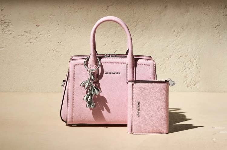 【MICHAEL KORS（マイケル・コース）】甘いカラーに心ときめく、日本限定「ラッキーチャーム カプセル」が登場