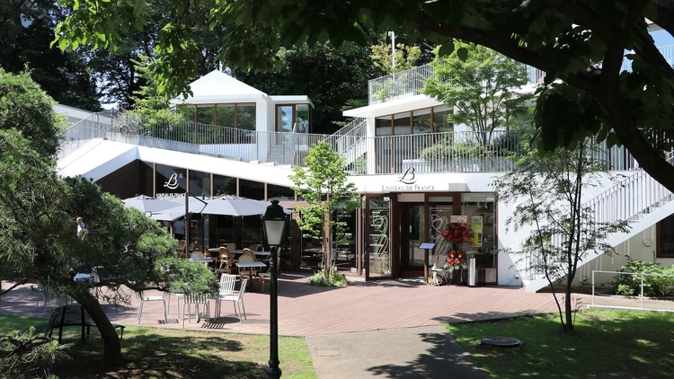 週末は“東京のプチ・フランス”へ。アートや本格フレンチに癒される「東京日仏学院」【新宿区 市ヶ谷】