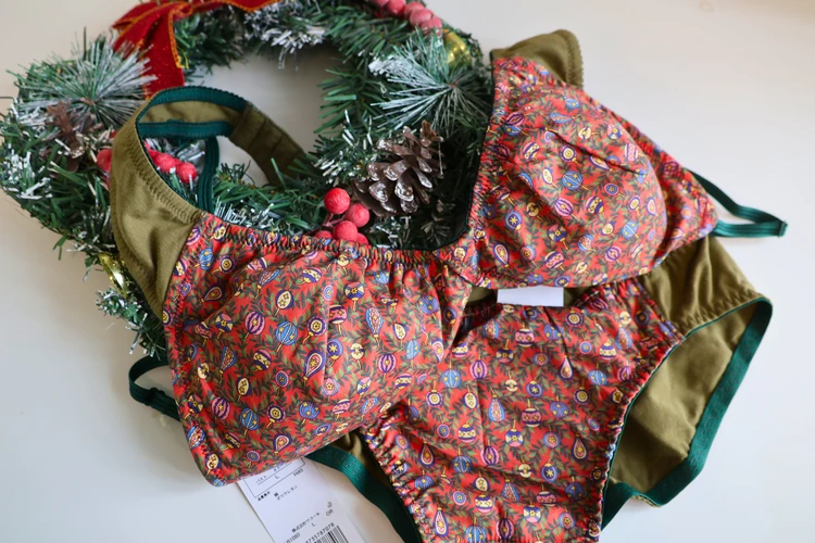 【コラボ】コフレだけじゃない！ホリデーシーズンを彩るランジェリー【ノンワイヤーブラのススメ】_3