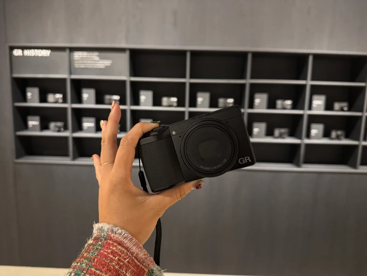 RICOH GRⅣ カメラ コンデジ