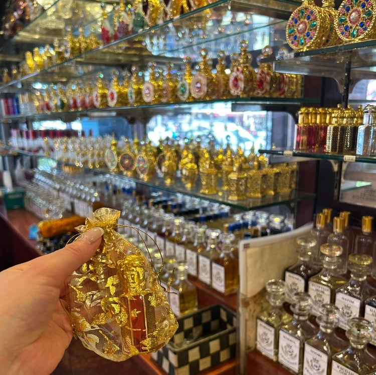 シンガポール旅行「ジャマル カズラ アロマティクス」