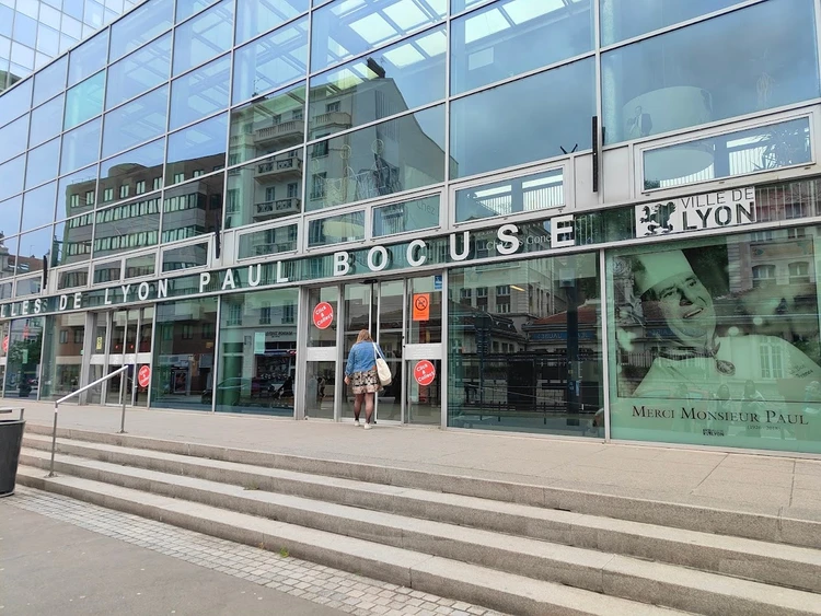 レ・アル・デ・リヨン・ポール・ボキューズ Les Halles de Lyon Paul Bocuse
