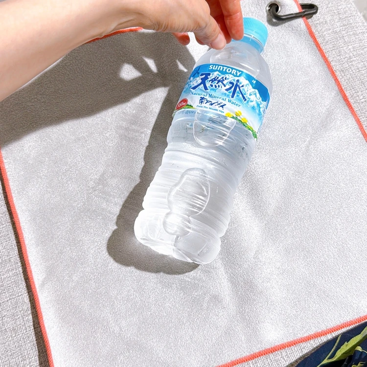 今話題の包むだけでポーチになるエスタ(estaa)の吸水タオル型の傘袋が便利!_3_1