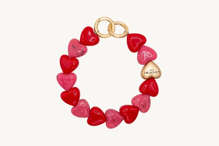 【SNSで話題】LOUVINI PARISのハンドストラップで、スマホコーデを一新_4_1