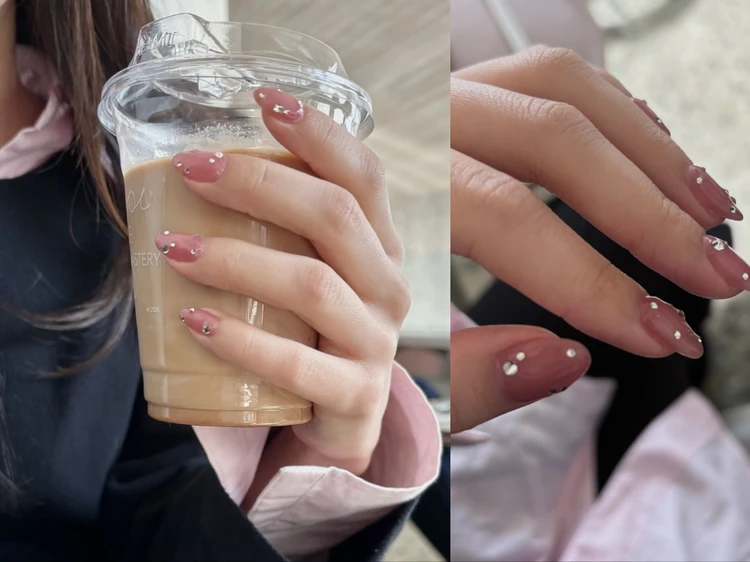 12月のマイネイル｜艶ワンカラー×ストーンのホリデーネイル_1