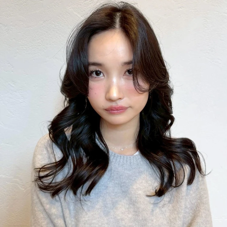 【ロング・30代大人の髪型】韓国風ヘア・ヨシンモリレイヤー