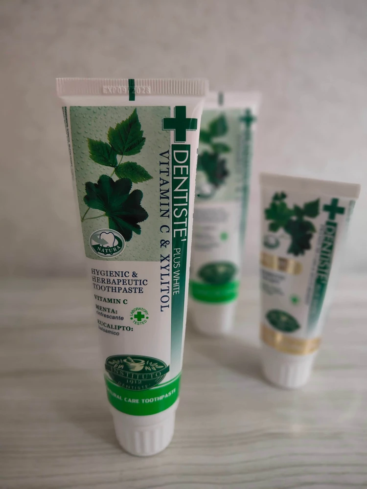 デンティス　DENTISTE　歯磨き粉　タイ