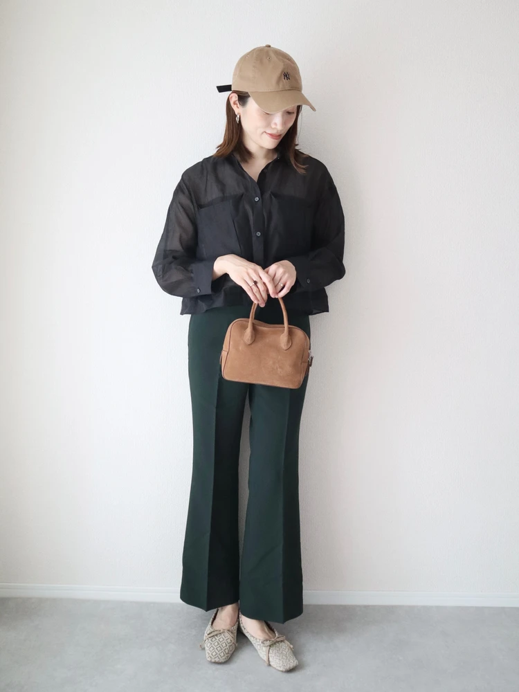 NEW ERA ニューエラ　キャップ　コーデ 9TWENTY MLB Mini Logo カーキ　コーデ　きれいめ　30代　ファッション