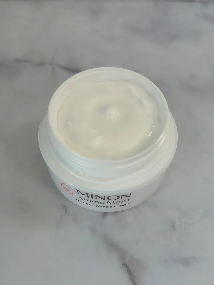 MINON(ミノン) アミノモイスト モイストチャージクリーム 中身