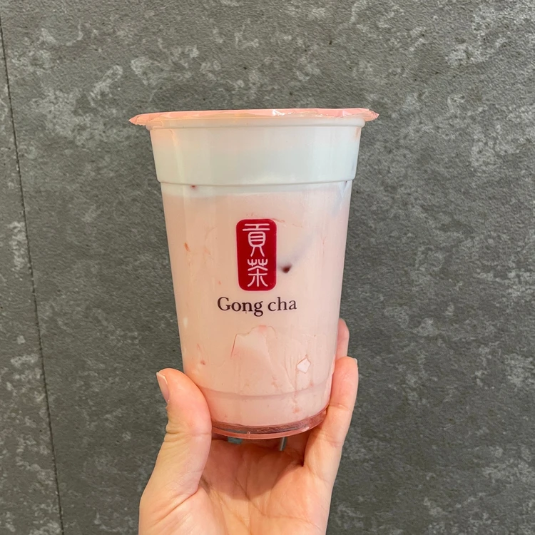 いちご杏仁ミルクティー