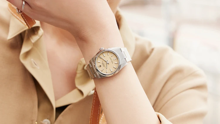 【ロレックスの名品腕時計】完璧なデザイン性と卓越した技術力の「オイスター パーペチュアル」