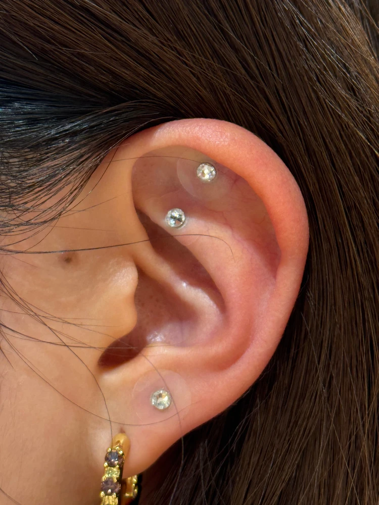 耳ツボジュエリー　GUIGUI LIFT  グイグイリフト　ロフト取扱商品