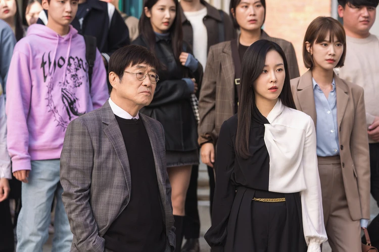 なぜオ・スジェなのか 左遷先のロースクールでのスジェ(ソ・ヒョンジン)の集合カット