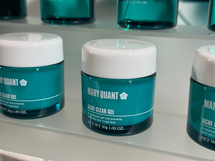 MARY QUANT　アクネケア