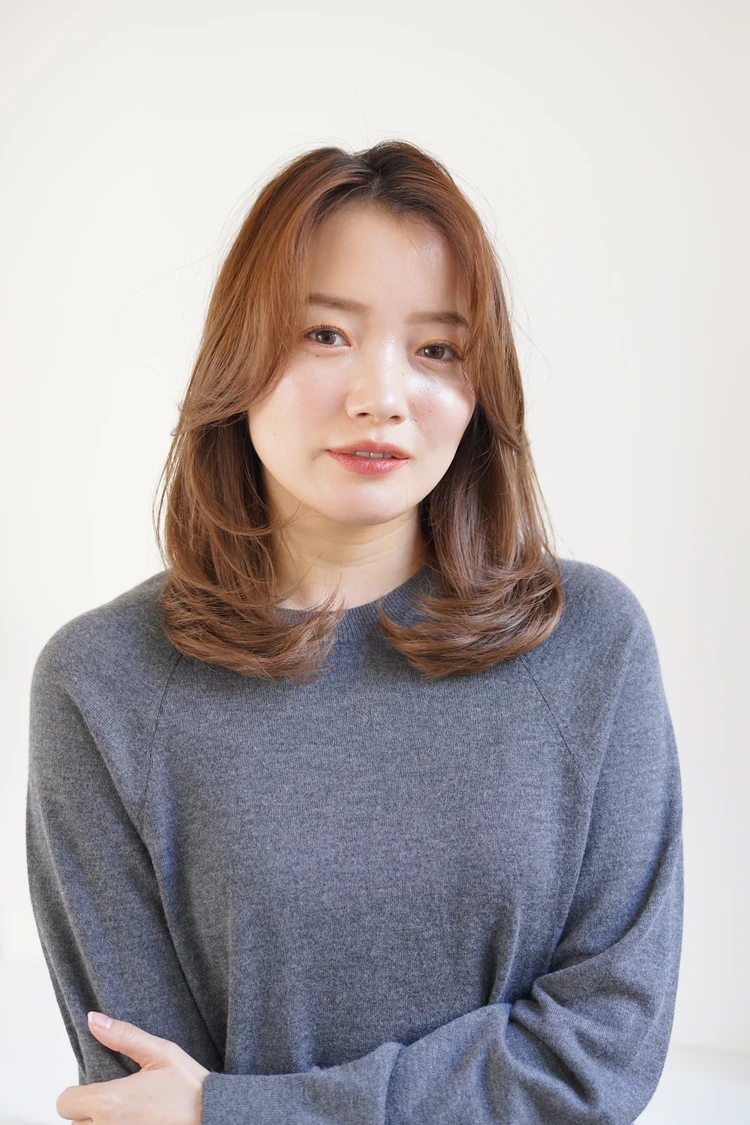 30代髪型・ミディアムの正面