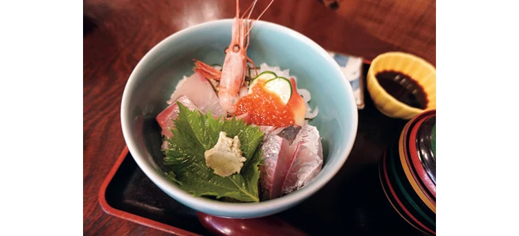 「松和物産」で海の幸ランチ