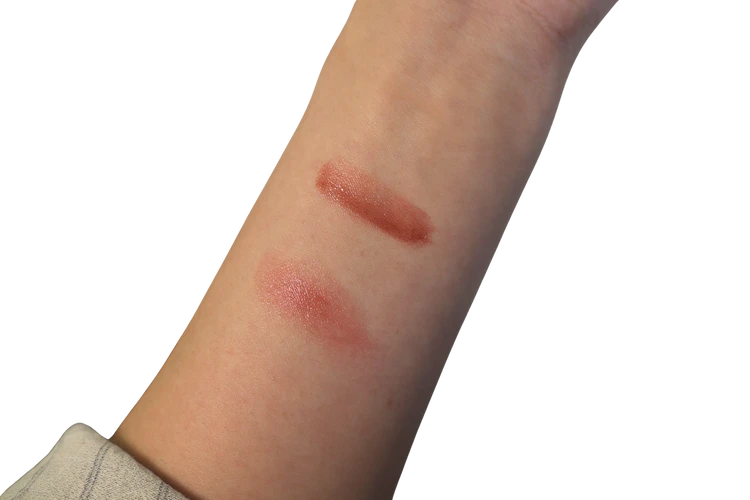 コンビニコスメが想像以上のクオリティ！春に試したい大人の韓国リップ２選_7