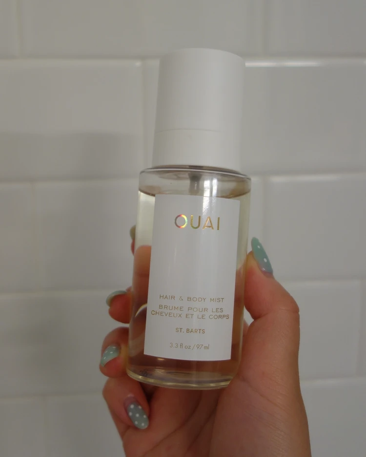 OUAI「St. Barts Hair & Body Mist」。南国リゾートを思わせる香りのヘア&ボディミスト。