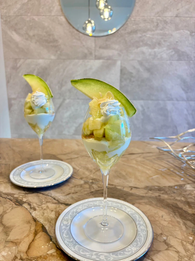 猛暑のおうち時間に！10分で作れる贅沢メロンパフェ_5