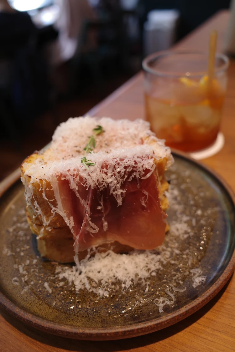 生ハムフレンチトースト パルミジャーノ 馬喰町ランチ