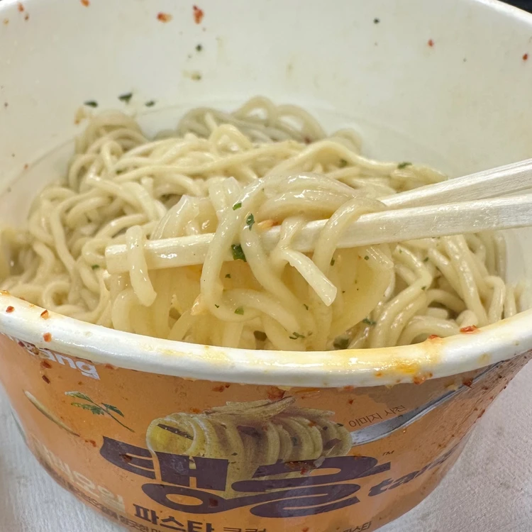 テングルパスタ　ガーリックオイル味